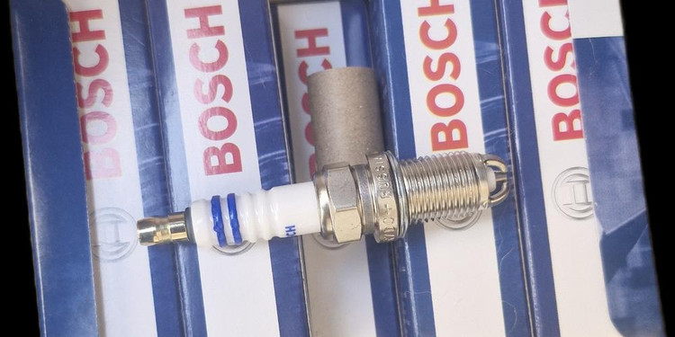 شمع سه پلاتین بوش